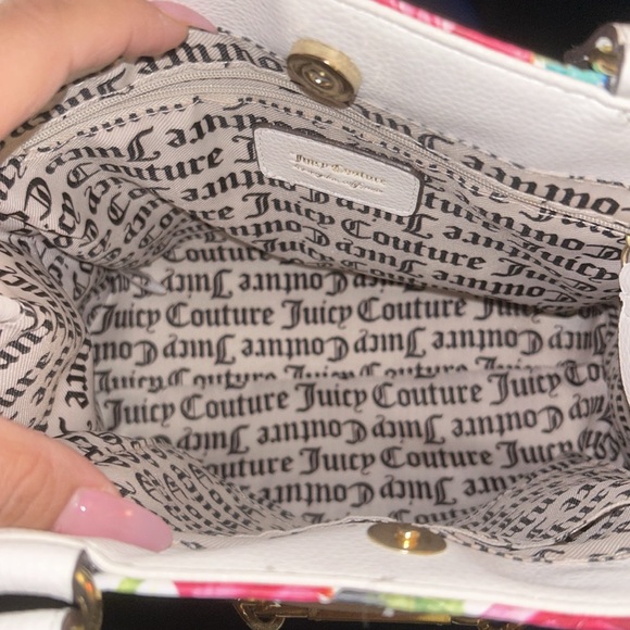 🌹JUICY COUTURE🌹 White Rose tote with crossbody strap - Picture 5 of 10